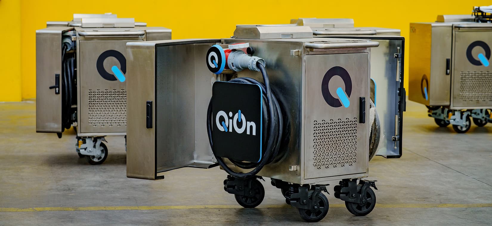QUBE Swiss garage truck