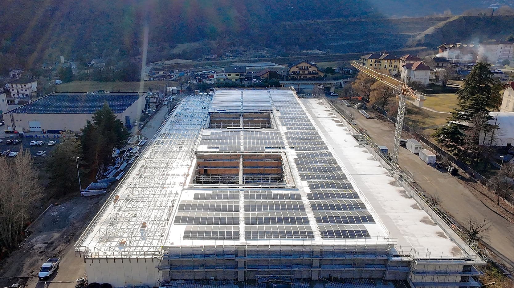 THUNDERSTORAGE 3.5 MWh with wind turbine installation