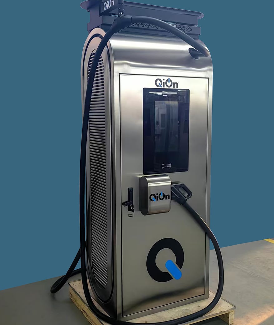 QiOn E‑Dock mooring pole charger