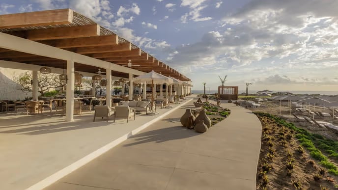 Park Hyatt Cabo del Sol, overlooking the Sea of Cortez, hosted the Porsche Cayenne Electric event