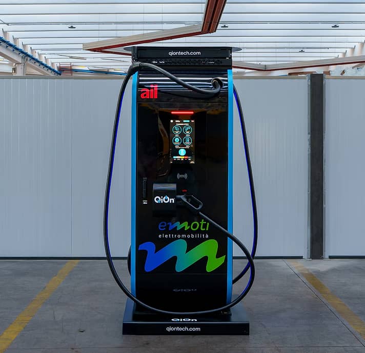 Customization from QiOn R&D ultrafast charger