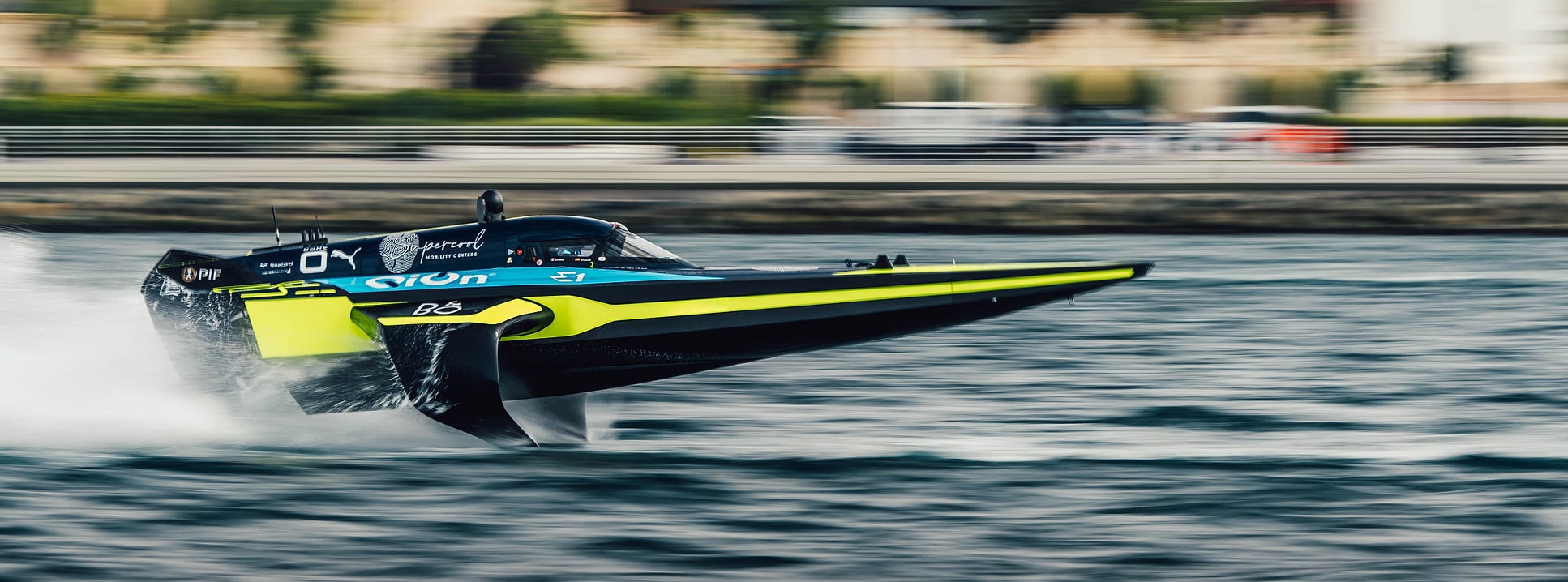 QiOn ThunderStation racing mobile charging solution